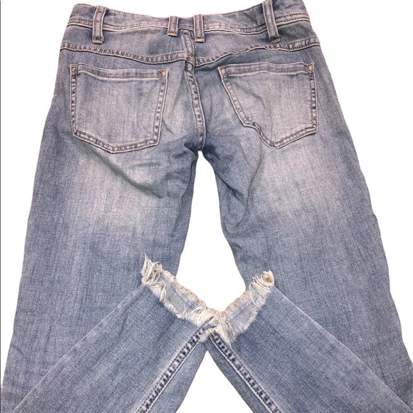 Free People size 24 distressed blue jeans - Picture 5 of 10